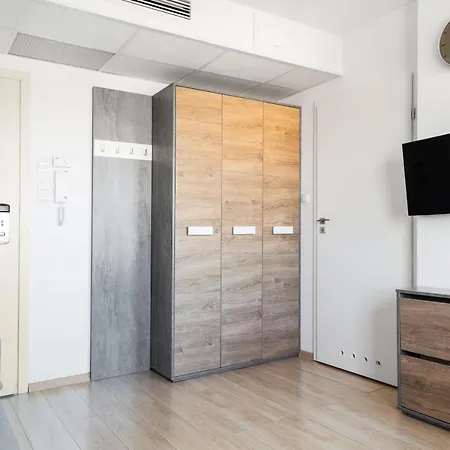Kandela Studio Apartment